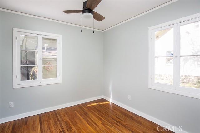 455 E Sacramento Street, Altadena CA: https://media.crmls.org/medias/66167076-497b-44a5-b489-6ad76e6496cc.jpg