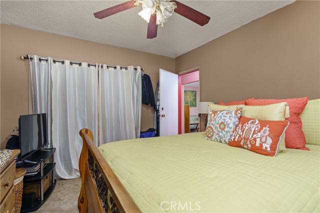 Detail Gallery Image 11 of 39 For 981 W Oliver St, San Pedro,  CA 90731 - 6 Beds | 3 Baths