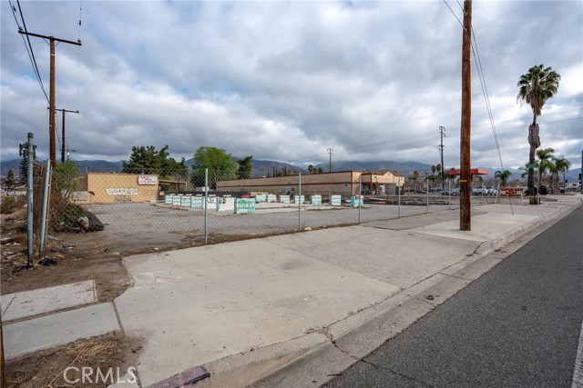 Detail Gallery Image 17 of 27 For 26468 Baseline St, Highland,  CA 92346 - – Beds | – Baths