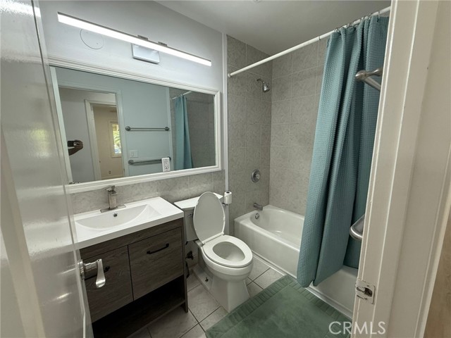 6372 Harvard Circle, Huntington Beach CA: https://media.crmls.org/medias/66182158-37a7-4835-9f4f-f4a4657dc8e7.jpg
