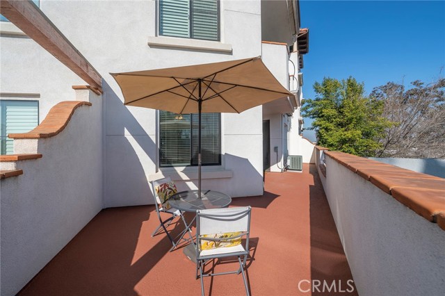 2001 Artesia Boulevard, Redondo Beach, California 90278, 1 Bedroom Bedrooms, ,1 BathroomBathrooms,Residential,Sold,Artesia,SB22021546