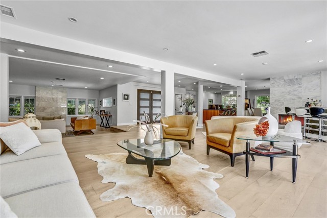 Detail Gallery Image 1 of 41 For 4936 Matula Dr, Tarzana,  CA 91356 - 3 Beds | 3 Baths