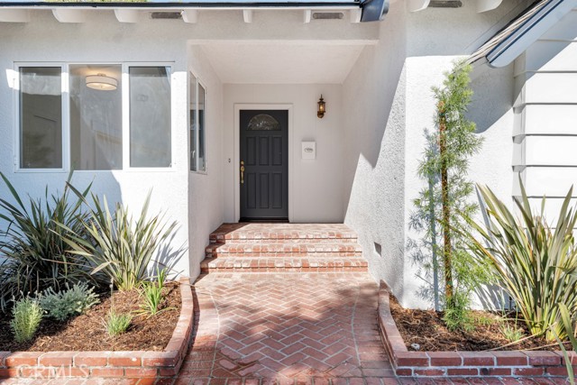 Detail Gallery Image 7 of 39 For 10133 Whitaker Ave, Granada Hills,  CA 91343 - 3 Beds | 3 Baths