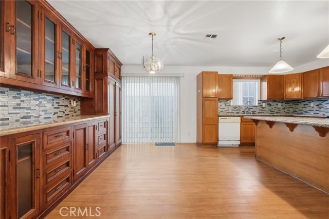 Detail Gallery Image 10 of 38 For 2211 Barbour Ct, San Pedro,  CA 90731 - 4 Beds | 2 Baths