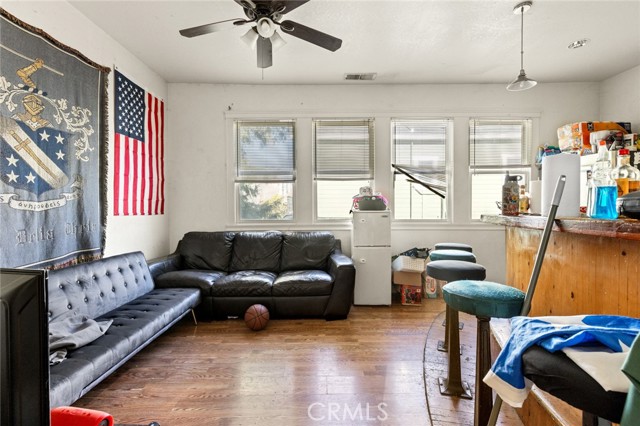 Detail Gallery Image 2 of 23 For 831 Rio Chico Way, Chico,  CA 95928 - 7 Beds | 2 Baths