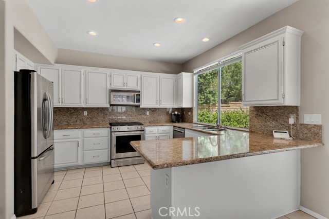 Detail Gallery Image 13 of 53 For 23809 Woodpark Ct, Valencia,  CA 91354 - 4 Beds | 3 Baths