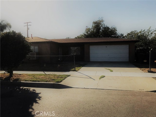 916 W 14th St, San Bernardino, CA 92411