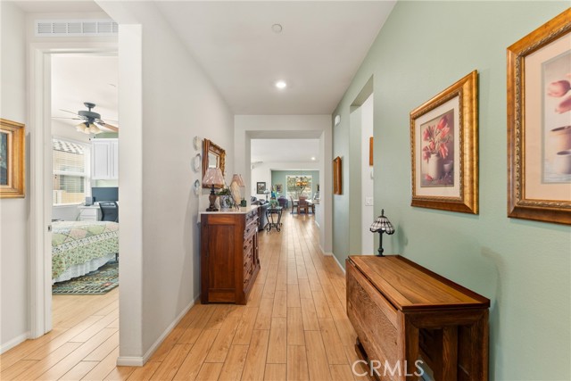 Detail Gallery Image 4 of 37 For 19120 Tiempo, Apple Valley,  CA 92308 - 3 Beds | 2 Baths