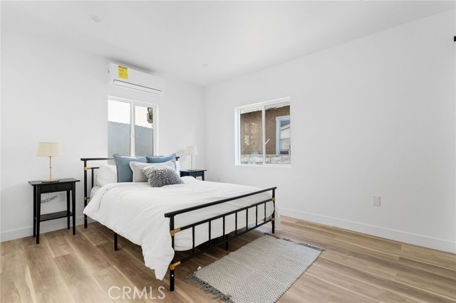 4442 Mettler Street, Los Angeles CA: https://media.crmls.org/medias/661c5e72-5918-4095-9fab-9742d778150a.jpg
