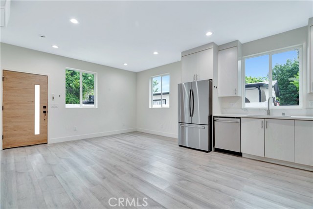 19513 Cantara Street photo 44