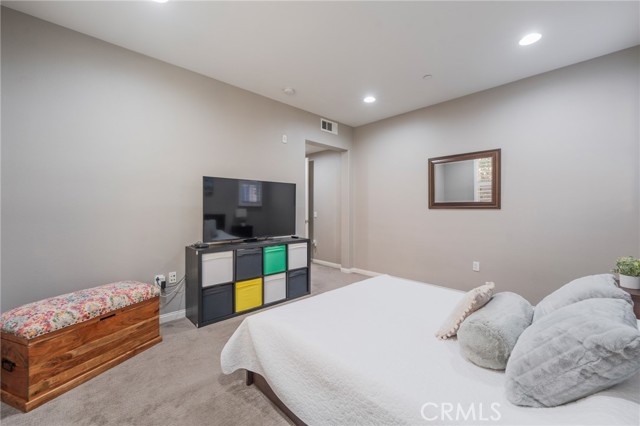 Detail Gallery Image 17 of 39 For 88 Capricorn, Irvine,  CA 92618 - 2 Beds | 2 Baths