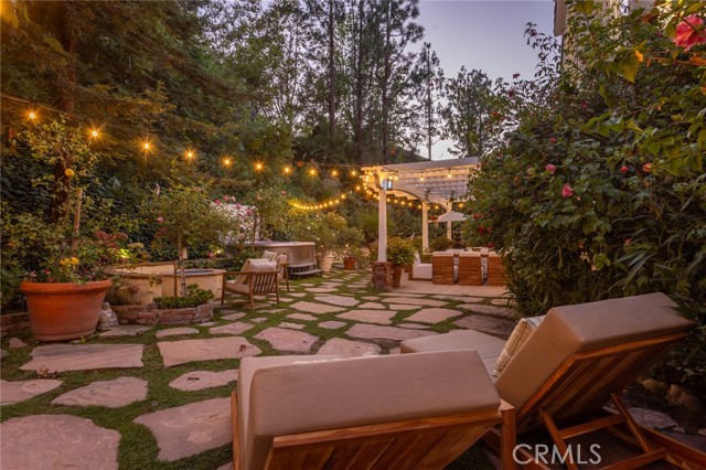 Detail Gallery Image 42 of 55 For 5985 Vista De La Luz, Woodland Hills,  CA 91367 - 4 Beds | 3/1 Baths