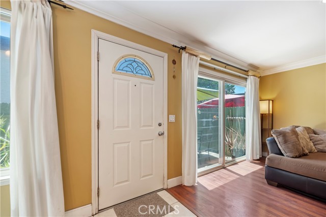 419 N Alice Way, Anaheim CA: https://media.crmls.org/medias/661e9d20-5d17-4360-bcd8-487faf0e6ea5.jpg