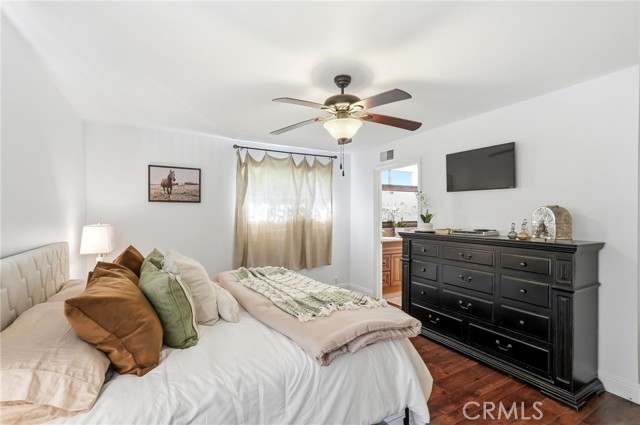 1110 E Meats Ave, Orange CA: https://media.crmls.org/medias/661f8421-1585-4245-8d6e-83aec81454d9.jpg