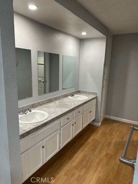 Detail Gallery Image 5 of 8 For 37005 Justin Ct, Palmdale,  CA 93550 - 3 Beds | 2 Baths