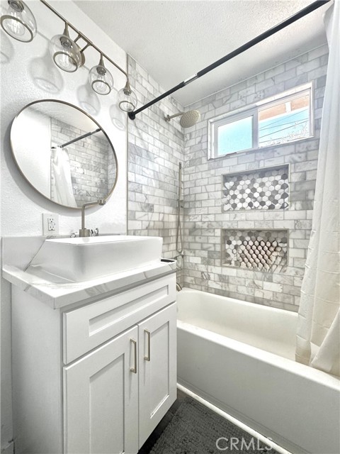 Detail Gallery Image 4 of 8 For 3665 Ross St, Riverside,  CA 92503 - 4 Beds | 2 Baths