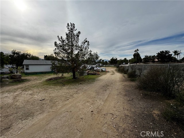 Detail Gallery Image 9 of 10 For 25120 Charina Ln, Homeland,  CA 92548 - 3 Beds | 2 Baths