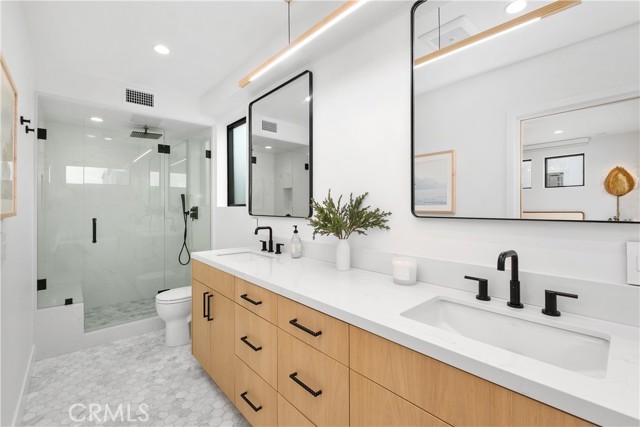 Detail Gallery Image 15 of 38 For 128 39th, Newport Beach,  CA 92663 - – Beds | – Baths