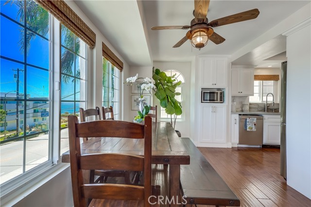 4021 S Pacific Avenue, San Pedro CA: https://media.crmls.org/medias/6620e737-5568-4500-a6a8-0934d8d4e6a5.jpg