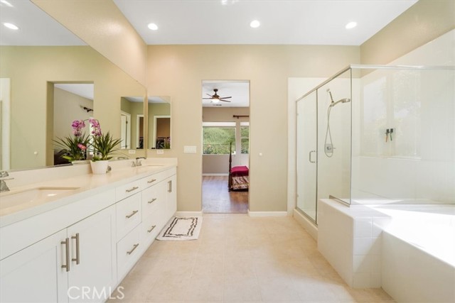 18608 Cedar Crest Drive, Canyon Country CA: https://media.crmls.org/medias/662188f3-228f-4d6b-a11c-b25e983fbaee.jpg