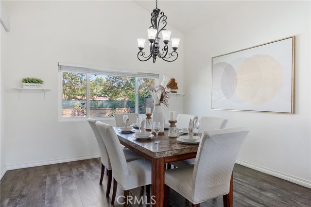 Detail Gallery Image 8 of 38 For 35 Old Wood Rd, Pomona,  CA 91766 - 4 Beds | 2/1 Baths