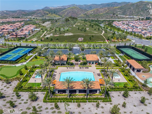101 eversedge, Irvine CA: https://media.crmls.org/medias/66225c1a-b4e2-46aa-9dfb-460331360b54.jpg