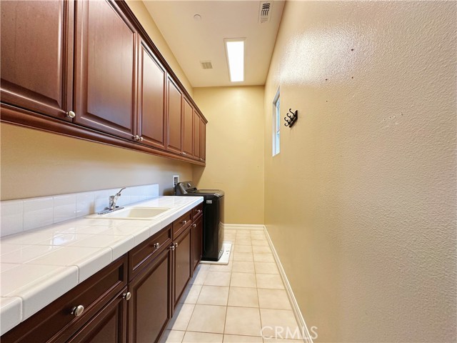 Detail Gallery Image 14 of 31 For 19737 Cleveland Bay Ln, Yorba Linda,  CA 92886 - 5 Beds | 5/2 Baths