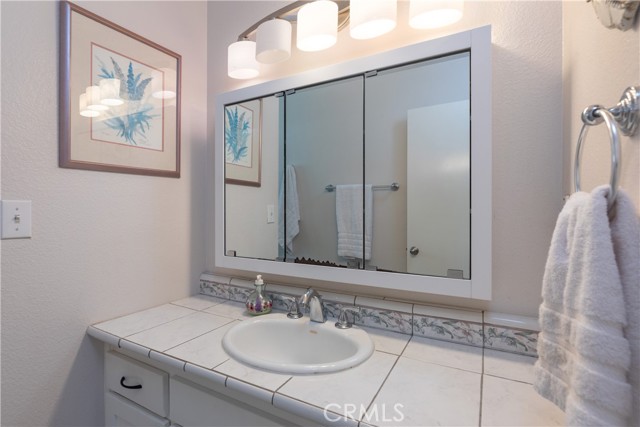 10262 Circulo De Juarez, Fountain Valley CA: https://media.crmls.org/medias/66233433-1a06-4037-b665-66b2c2abe1dd.jpg