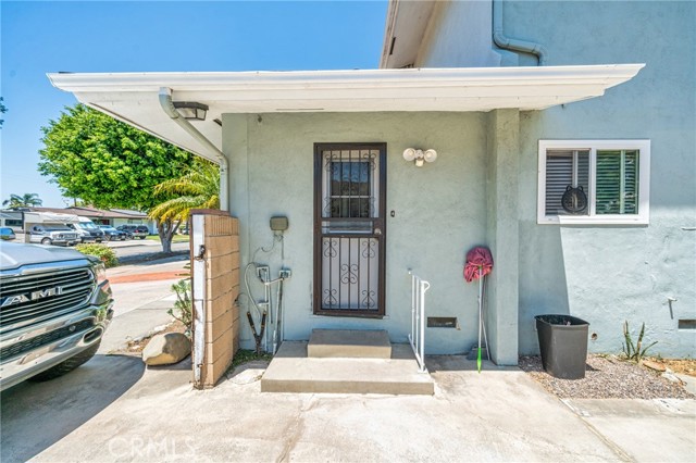 124 N Janet Place, Fullerton CA: https://media.crmls.org/medias/66233fa6-b3a0-45e5-ad9c-0e3a6ae79732.jpg
