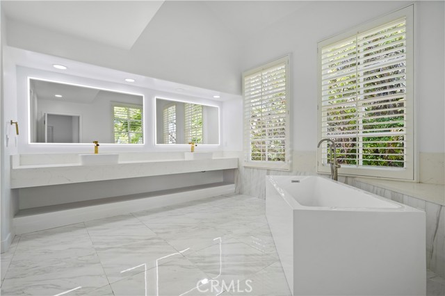 Detail Gallery Image 29 of 56 For 24215 Park Granada, Calabasas,  CA 91302 - 5 Beds | 5 Baths