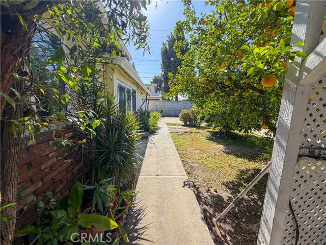 Detail Gallery Image 8 of 49 For 200 E Charlotte, Anaheim,  CA 92805 - 4 Beds | 3 Baths