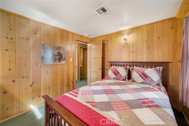 Detail Gallery Image 21 of 53 For 244 John Muir, Lake Arrowhead,  CA 92352 - 5 Beds | 3/1 Baths