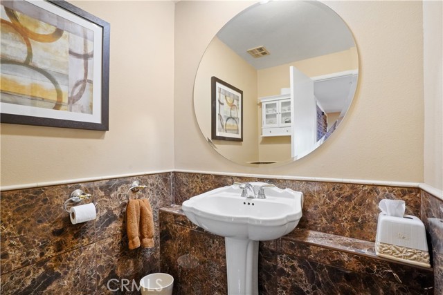 Detail Gallery Image 26 of 53 For 5305 White Oak Ave #D,  Encino,  CA 91316 - 3 Beds | 2/1 Baths