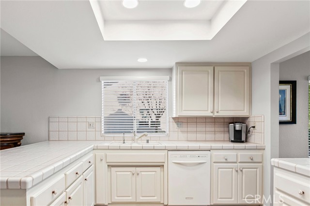 Detail Gallery Image 15 of 42 For 904 Spyglass Ct, Paso Robles,  CA 93446 - 3 Beds | 2 Baths