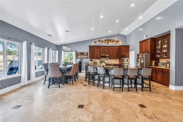 21551 Via Liago, Perris CA: https://media.crmls.org/medias/6624ec92-cb0a-4970-add7-15921bc286fb.jpg