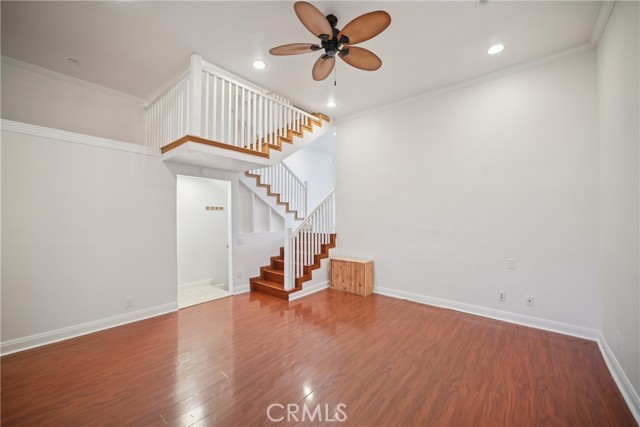 Detail Gallery Image 5 of 27 For 19545 Sherman Way, Reseda,  CA 91335 - 3 Beds | 1/1 Baths