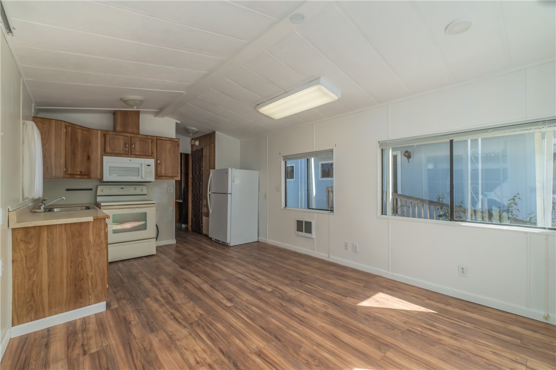 Detail Gallery Image 6 of 29 For 1025 Martin St #46,  Lakeport,  CA 95453 - 1 Beds | 1 Baths