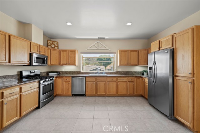 Detail Gallery Image 9 of 23 For 29021 Lomita Dr, Castaic,  CA 91384 - 3 Beds | 2/1 Baths