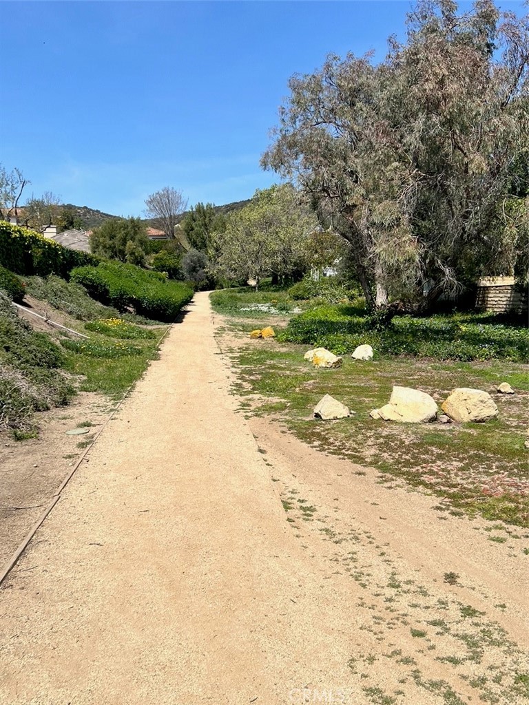 https://media.crmls.org/medias/6625e854-8339-4a0f-87f2-2c624e2ffa9b.jpg?preset=X-Large