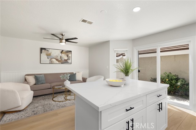 226 Greenmoor, Irvine CA: https://media.crmls.org/medias/6626b2e4-ac90-4575-9ea1-22489294058a.jpg