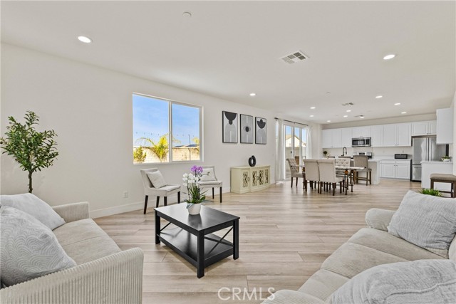 Detail Gallery Image 5 of 49 For 30342 Singer Lane, Menifee,  CA 92584 - 5 Beds | 3/1 Baths