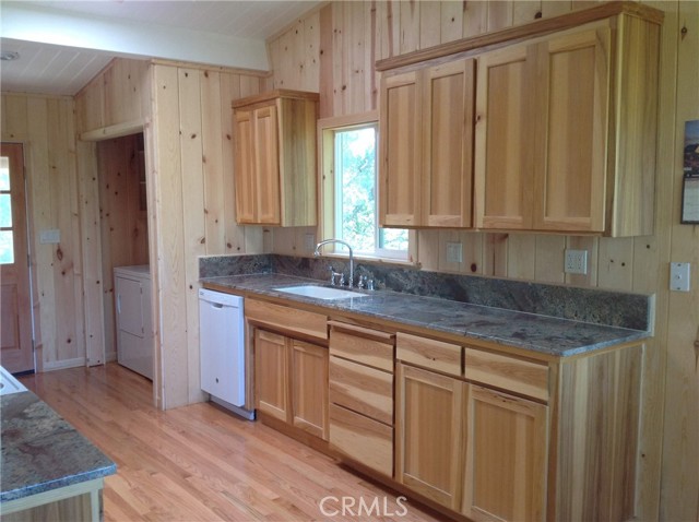 331 La Mirada Avenue, Oroville CA: https://media.crmls.org/medias/6626dadb-dabe-4908-b17c-fae1f2f42b45.jpg