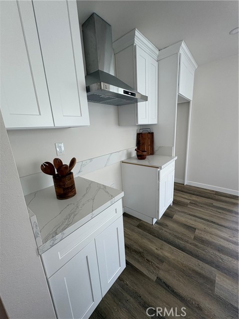 1526 W 54th Street, Los Angeles CA: https://media.crmls.org/medias/6627187d-30f3-45db-b879-02c94f599c65.jpg