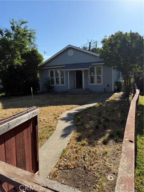 Detail Gallery Image 1 of 4 For 410 5th St, Willows,  CA 95988 - 2 Beds | 1 Baths