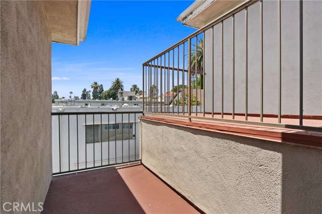 Detail Gallery Image 11 of 17 For 4189 Vineland Ave #108,  North Hollywood,  CA 91602 - 2 Beds | 3 Baths