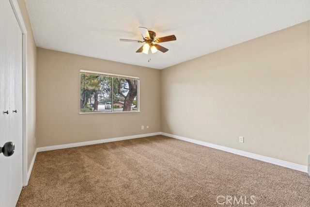Detail Gallery Image 10 of 32 For 6301 Desert Hills Ave, Bakersfield,  CA 93309 - 3 Beds | 2 Baths