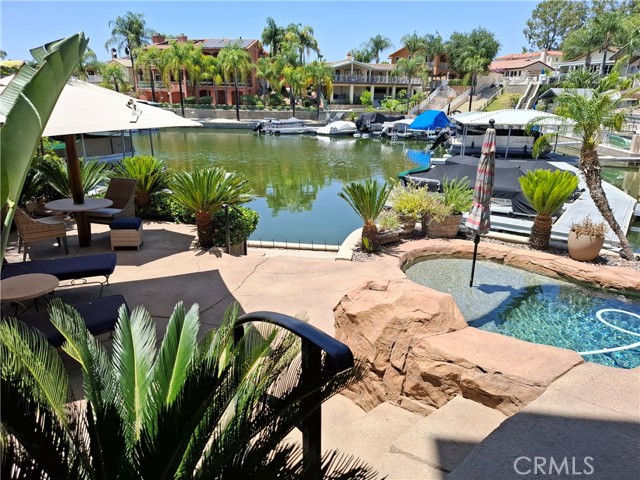 30295 Little Harbor Drive, Canyon Lake CA: https://media.crmls.org/medias/662a0692-1cea-47b9-aeee-4916137e5819.jpg