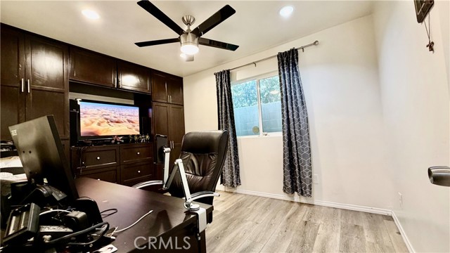 Detail Gallery Image 19 of 40 For 421 S 5th, La Puente,  CA 91746 - 4 Beds | 3 Baths