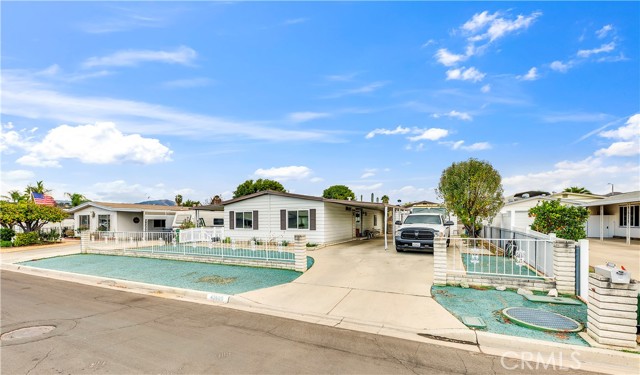 Detail Gallery Image 2 of 31 For 43609 Walden Way, Hemet,  CA 92544 - 3 Beds | 2 Baths