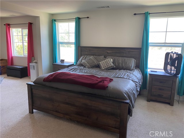 17620 Comfrey Drive, San Bernardino CA: https://media.crmls.org/medias/662c4a67-4eb1-43ba-a4ce-8a34d899bef5.jpg